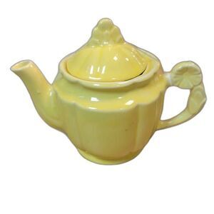 Vintage Shawnee California Pottery Teapot